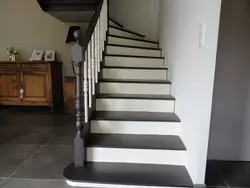 10 Apprêtez les escaliers et les rampes avec un apprêt